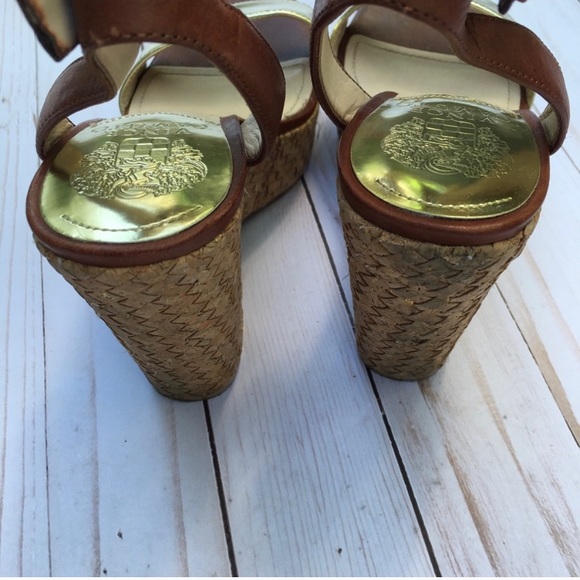 5 for $40🔥Vince Camuto Wedge Sandal Gold 6.5M - Picture 7 of 8